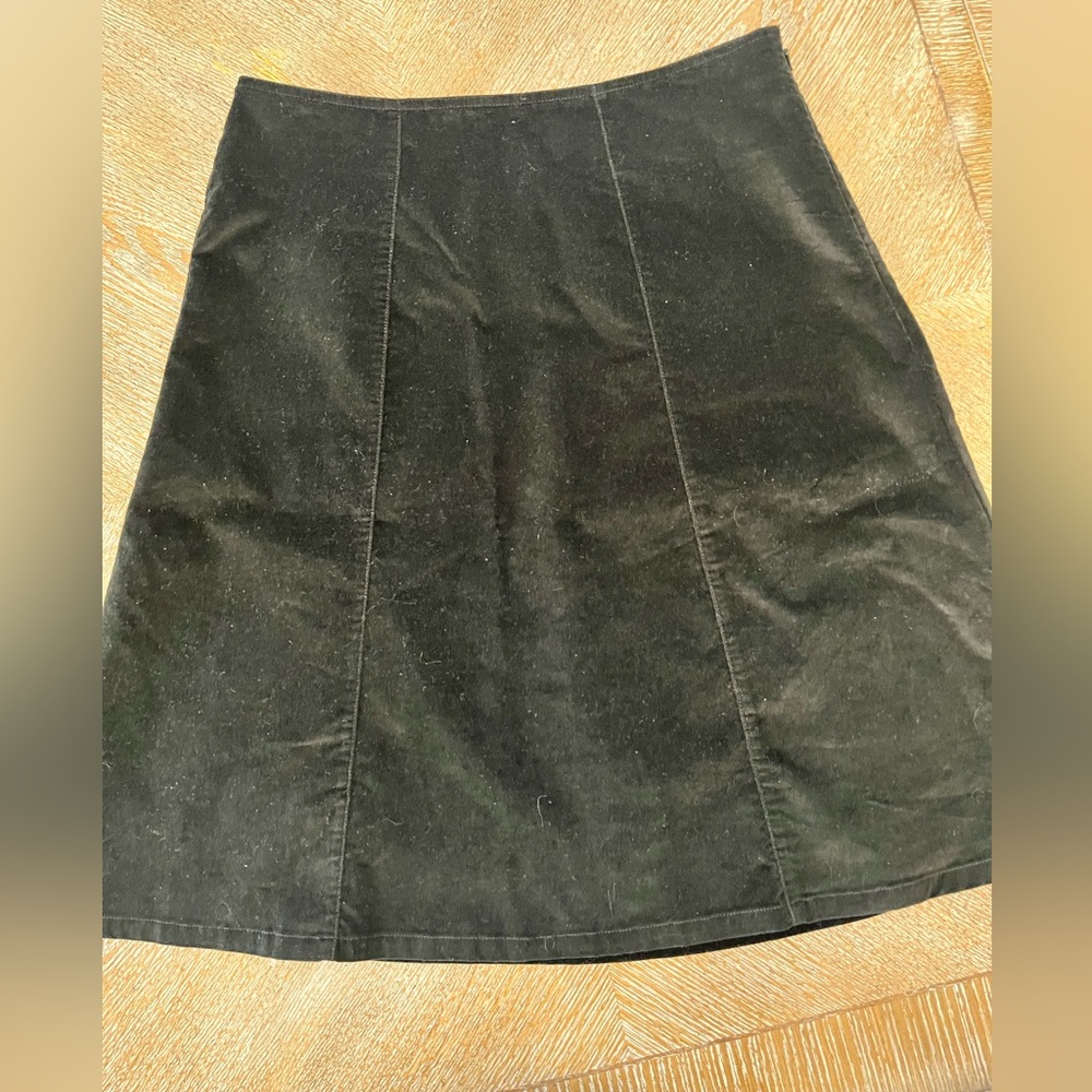 Eddie bauer black soft velvet A-line skirt Sz 8 Cotton Waist 32” Length 24”